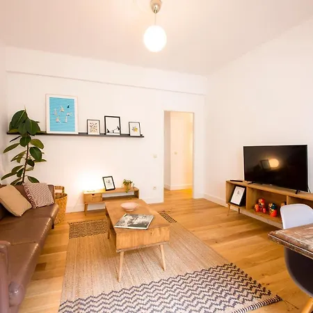 Zurriola - No Party At - 150 Meters To Zurriola - Size 75m2 Daire *