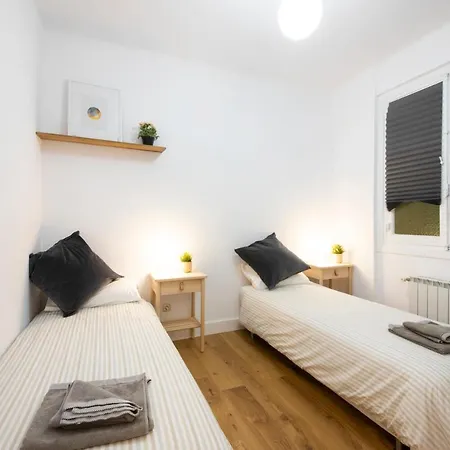 Zurriola - No Party At - 150 Meters To Zurriola - Size 75m2 *